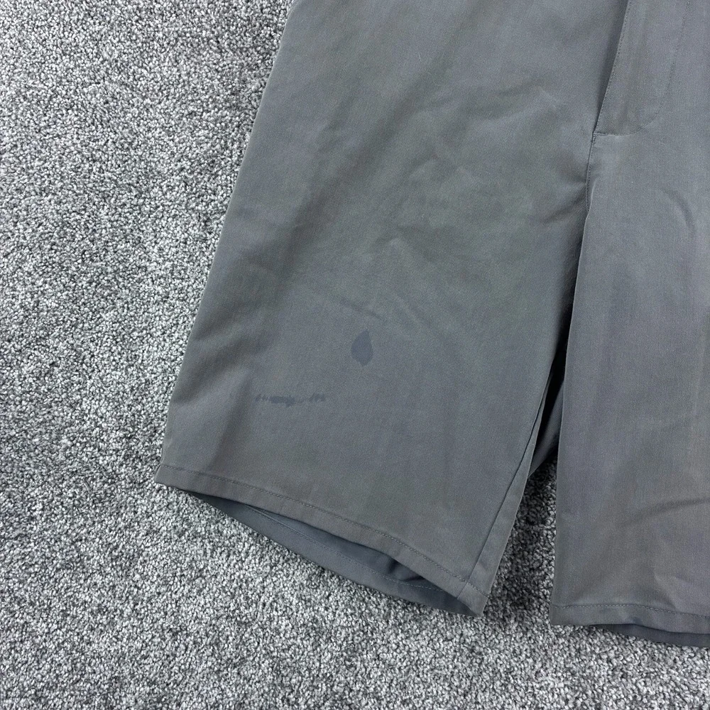 Travis Mathew Golf Shorts Mens 32 Gray Lightweight‎ Rayon Blend Golfing Khaki